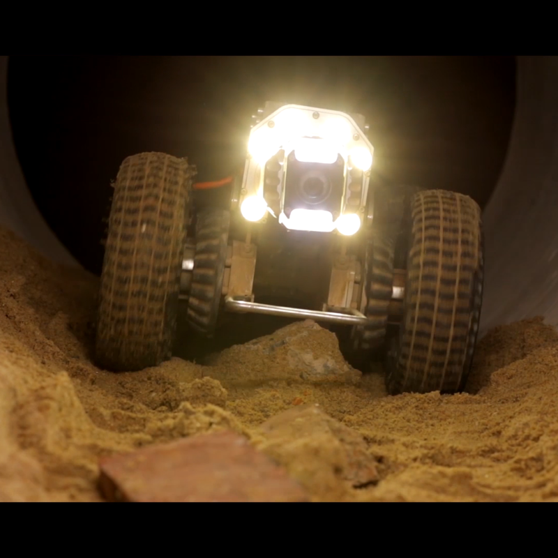 Robô para inspeção visual de canos, dutos e locais industriais, limpeza de tubulações